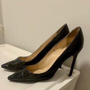 Manolo Blahnik pumps. Size 38.5. Color Black.